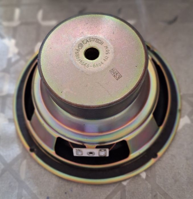 Difuzoare bass subwoofer incinte boxe sisteme audio 5.1  2.1 soundbar