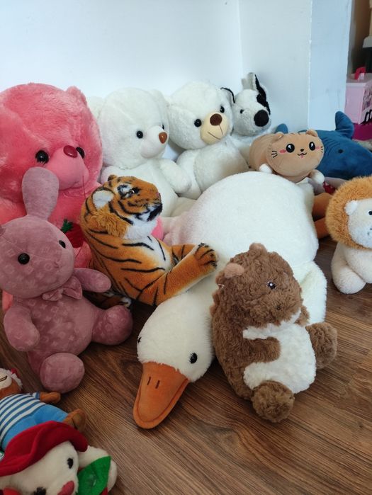Продам мягкие разные игрушки