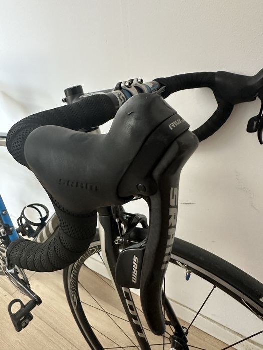 Cursiera SCOTT carbon fiber