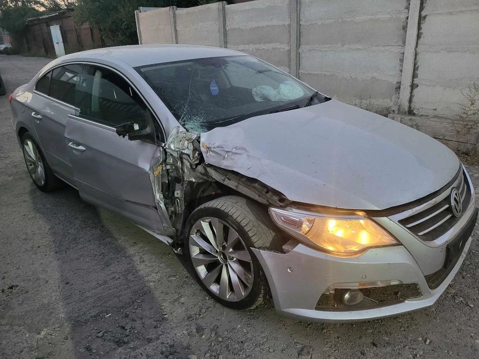 Bara fata/Bara spate/Capota spate/Usa dreapta fata/Usa dreapta spate/Usa stanga spateVolkswagen Passat CC