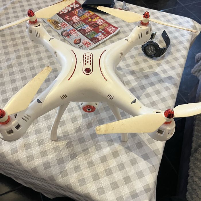 продавам дрон zuma