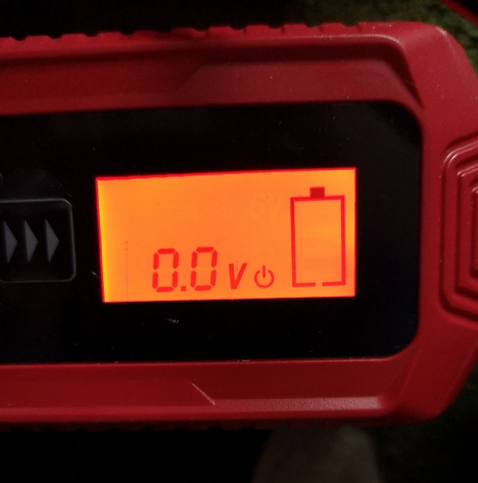 Redresor auto moto smart NOU baterii 6 - 12 V display