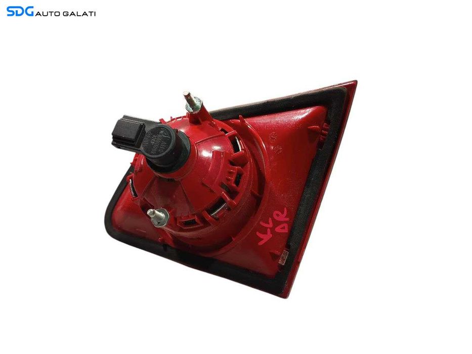 Stop Lampa Tripla Stanga de pe Haion Hayon Portbagaj Volkswagen Passat B6 (Defectul se vede in ultima poza) 2005 - 2010 Cod 3C9945093A [L6671]