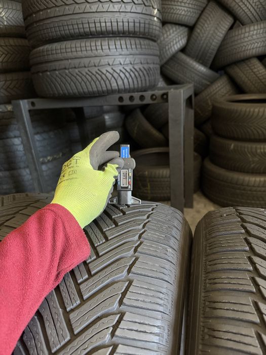 4 anvelope iarna 215/60/17 Michelin 6.5-6.8 mm!