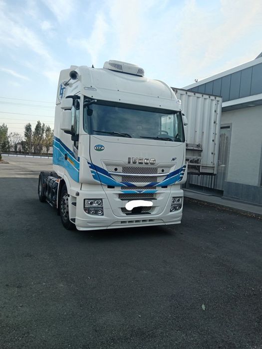 Iveco 460 sotiladi.