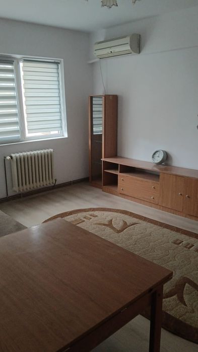 Apartament de închiriat — fotografia 1