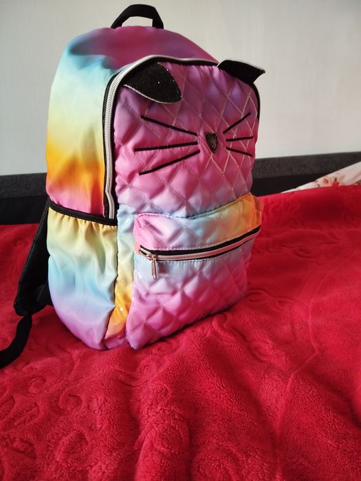 Ghiozdane de vanzare