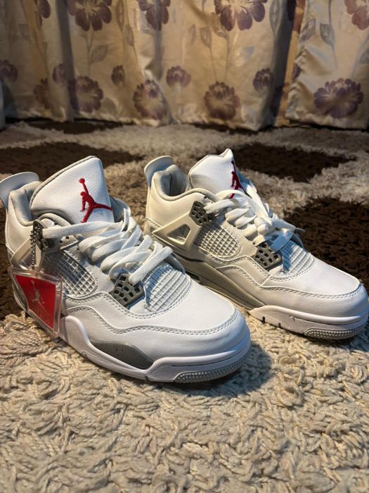 Jordan 4 White Cement