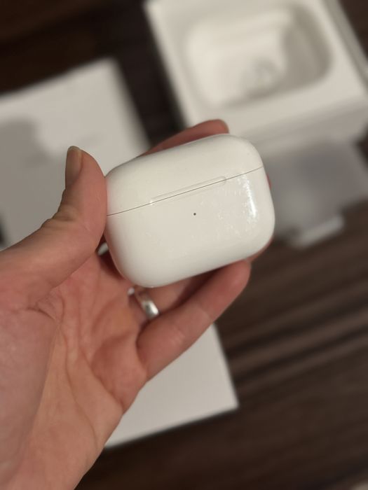 AirPods Pro 1 (carcasa/pod cu casca dreaptă)