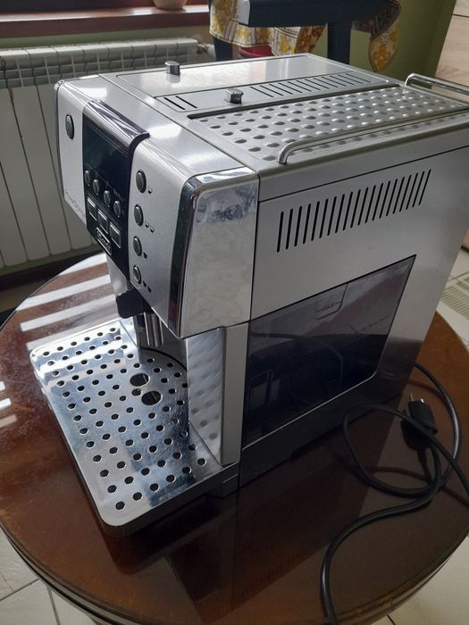 Автоматична кафе машина