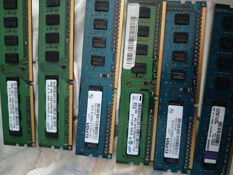 De vânzare piese pc