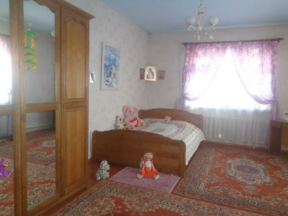 продам двухэтажный дом