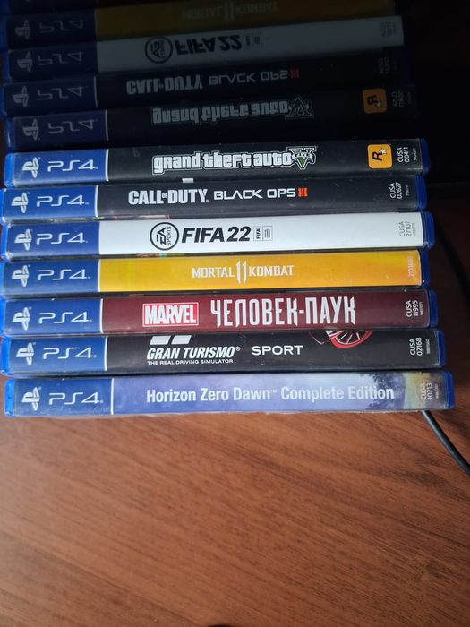 Продаётся сони плейстейшин 4