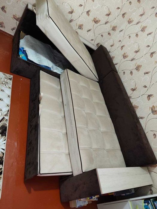 Продам раскладной уголок-диван