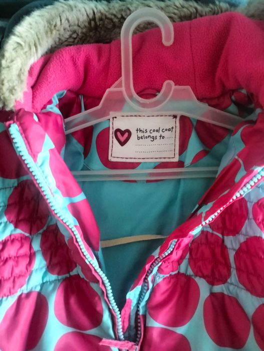 Продам верхнюю одежду для девочки