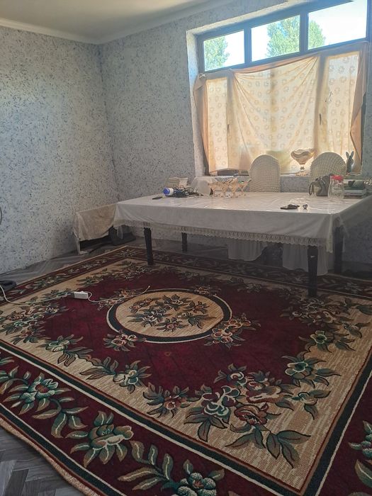 Фуд сити бозор ёнида уй