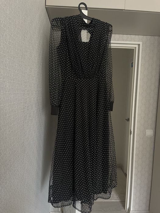 Көйлектер сатылады. 1-2 рет киілген.