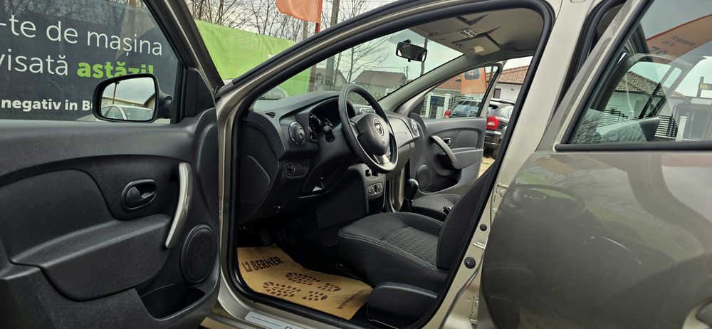 RATE doar cu buletinul AVANS 0 & CASH Garantie Dacia Sandero an 2013 motor 0,900 cm3 benzina 90 c,p euro 5 carte service clima