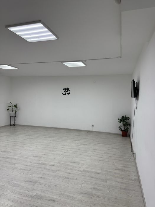 Сдам зал в суб.аренду