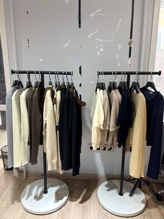 Рейлы,раздевалка,диван с пуфиком,зеркало