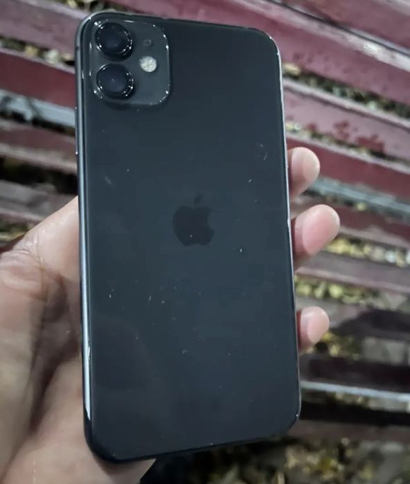 Продам айфон 11 128g