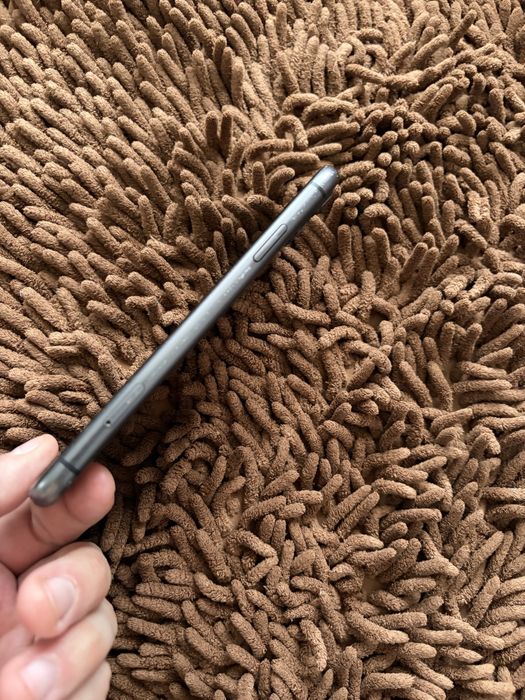 Продам iphone 11