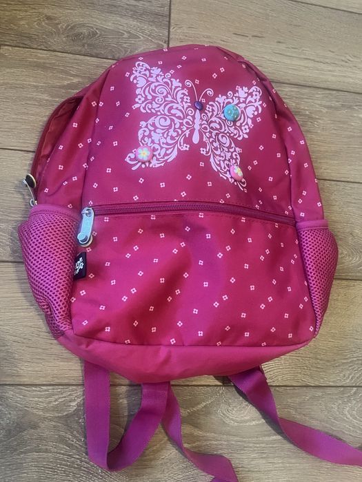 Детска раница с пеперуда