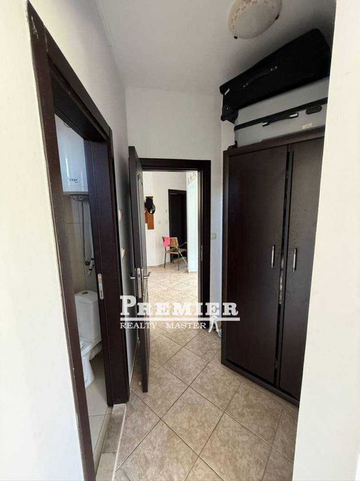 Къща в затворен, охраняем комплекс в Кошарица