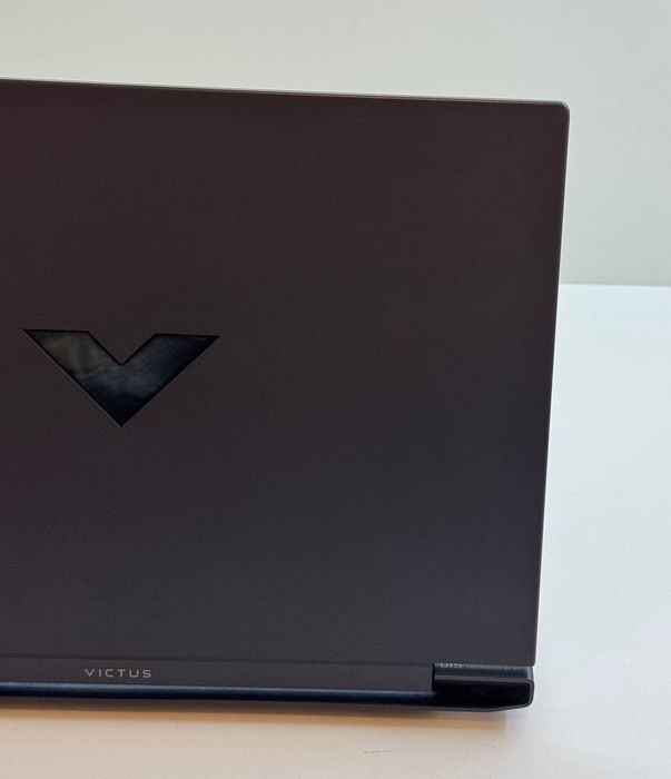 HP Victus — Ryzen 5 - 7535HS / DDR5 8GB / RTX 2050 4GB