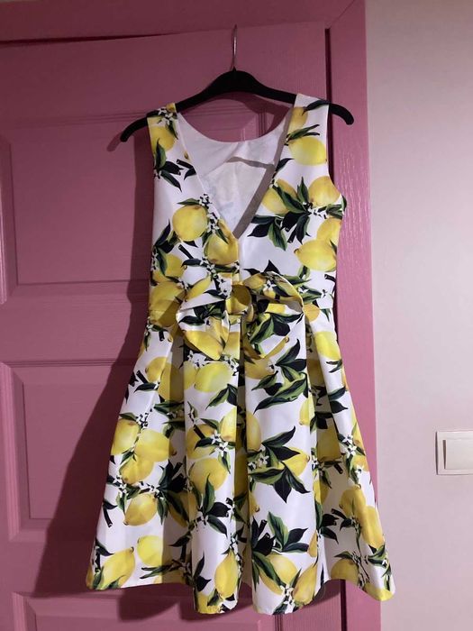 Официални рокли, тоалети за повод и за първи учебен ден