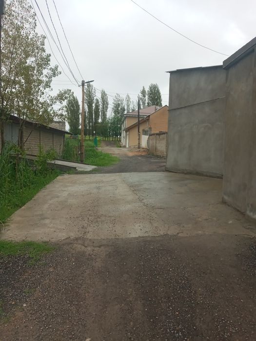 УЙ СОТИЛАДИ СРОЧНА  Назарбек текистилда