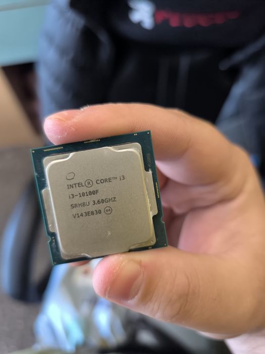 Intel i3 10100f 3.60Ghz с боксов охладител