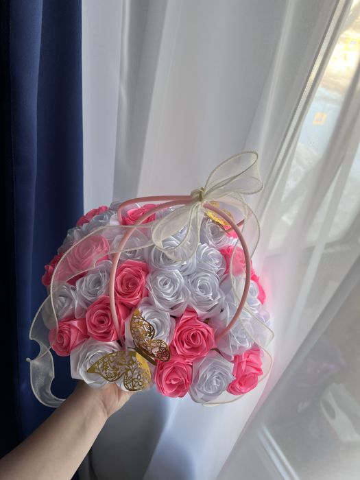 Букет из атласных лент