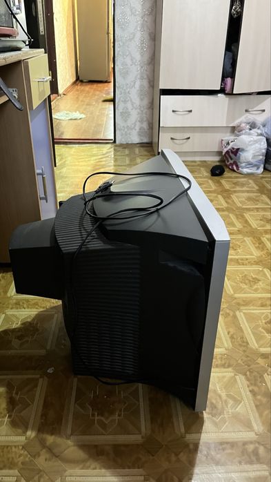 Телевизор старый LG