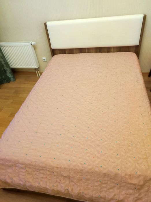 Кровать двуспальная 140*200см