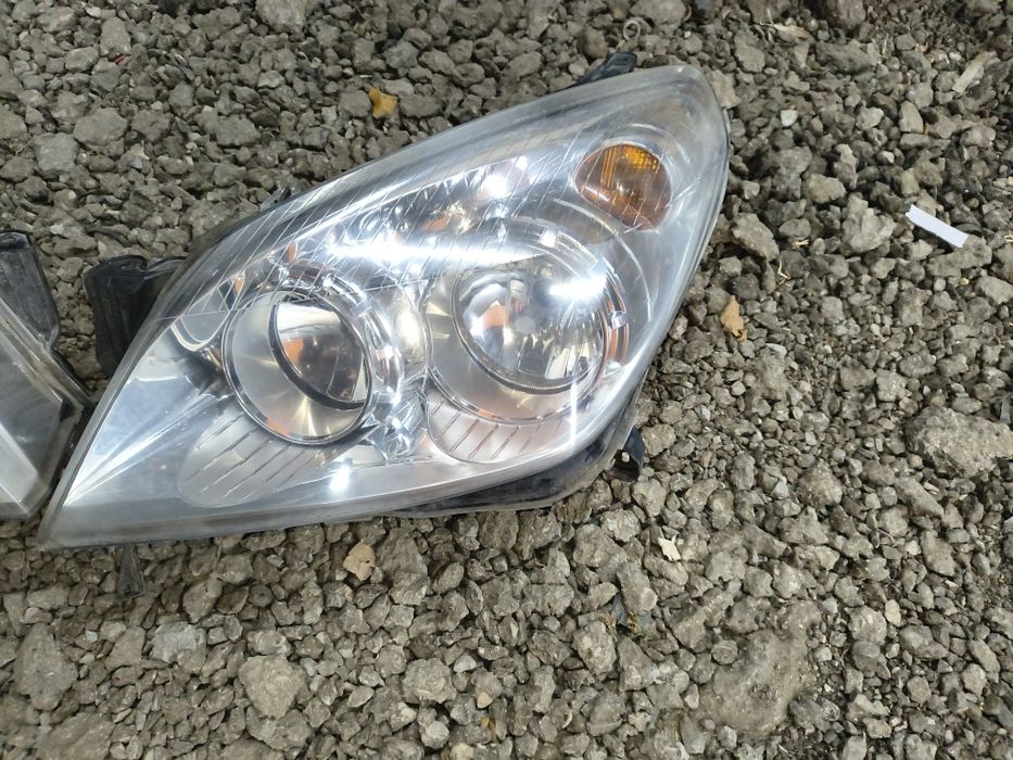 Фарове за Опел Астра Х