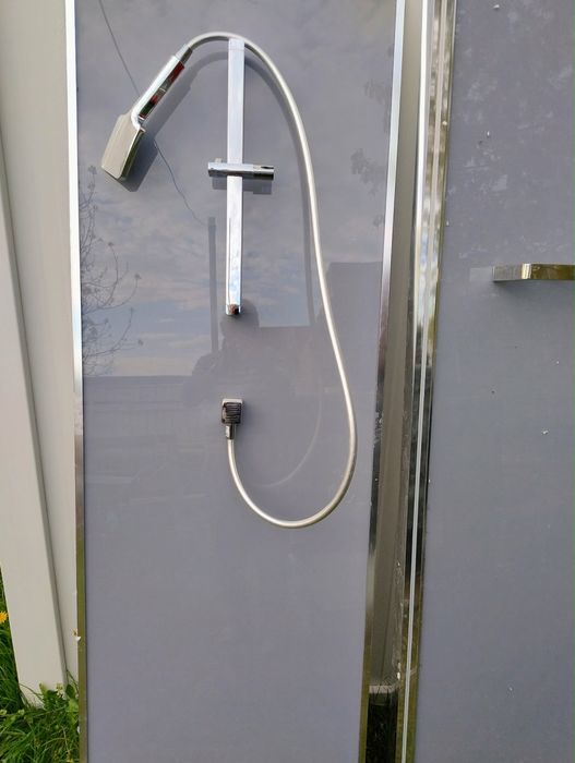 Cabina de dus aproape noua