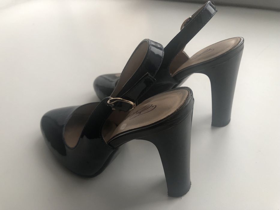 Продаются туфли классные,удобные