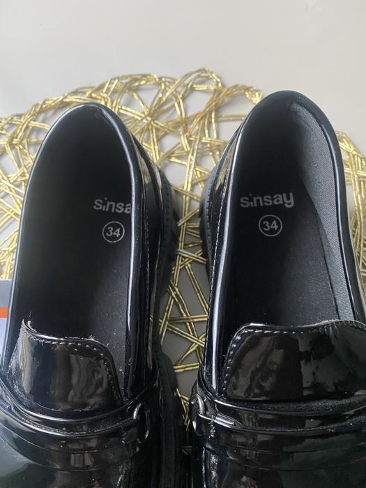 Vand Papuci eleganti  marimea 34