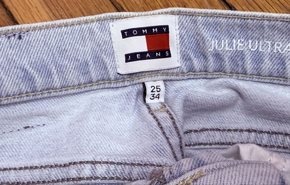 Дънки Tommy Jeans