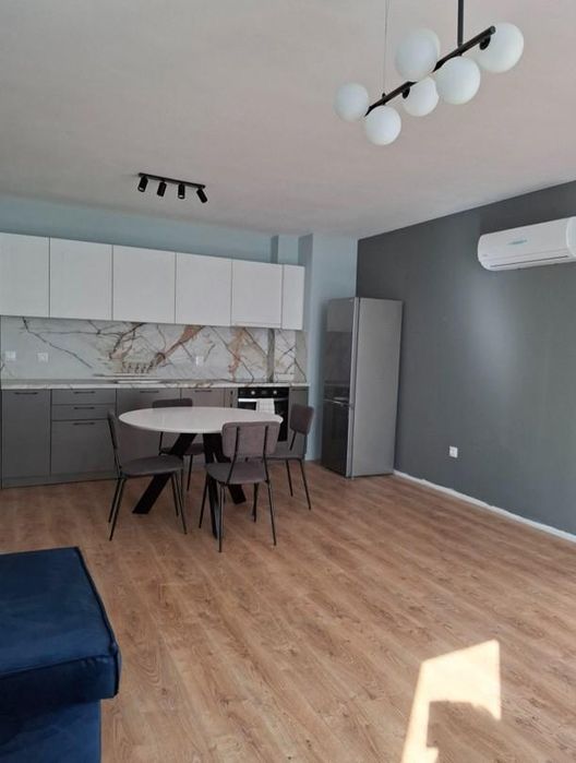 Дава се под наем Тристаен апартамент в София, Кръстова вада - 96 кв.м за 899 € - Снимка #2