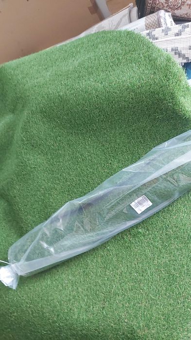 Продавам килим от изкуствена трева,кръгъл.