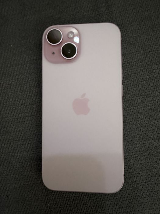 Продавам IPHONE 15