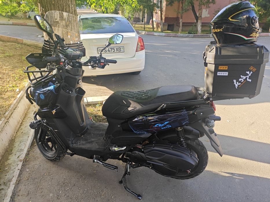 Skuter tank pro yangii