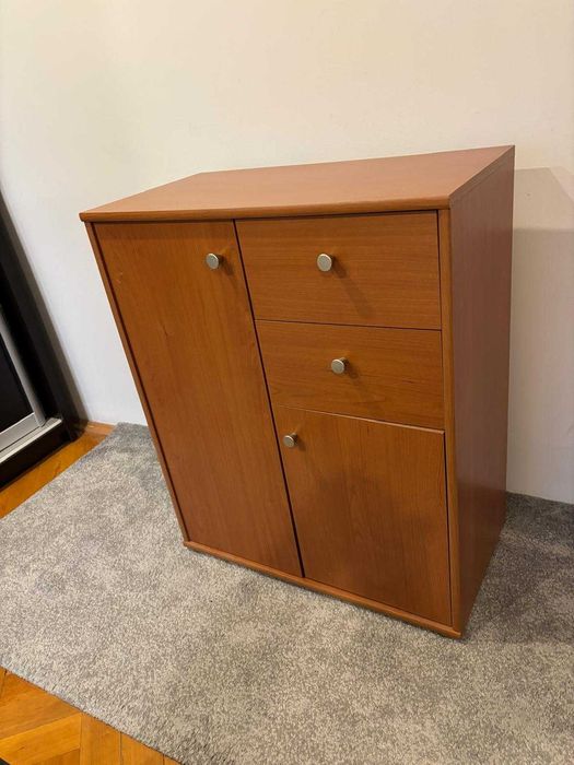 Comoda cu doua sertare, culoare maronie