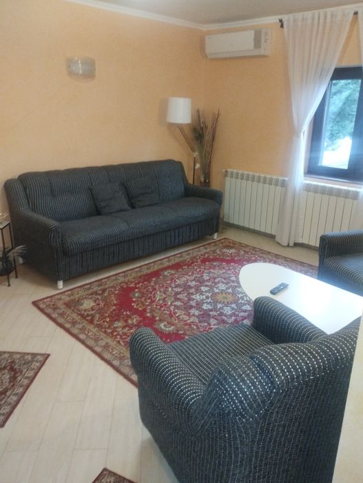 Vând apartament 3 camere 2 băi