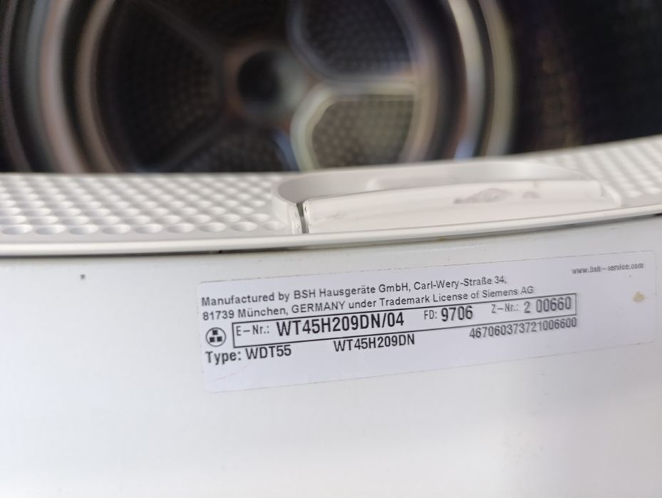 Сушилня с термопомпа Siemens IQ300 iSensoric