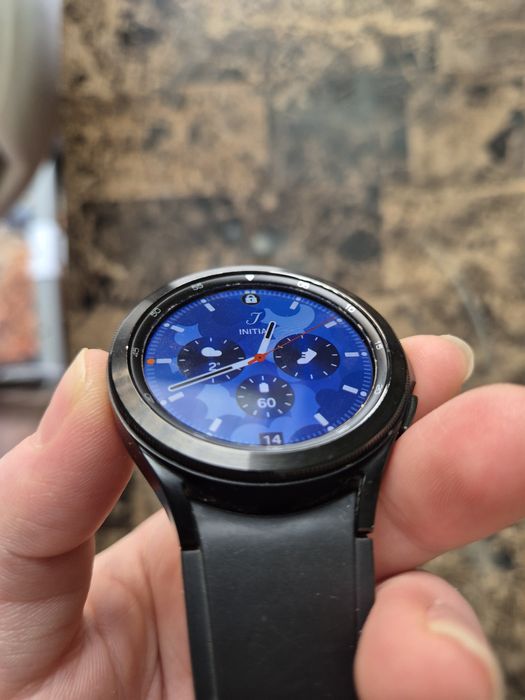 Срочно продам Samsung Galaxy Watch 4 classic
