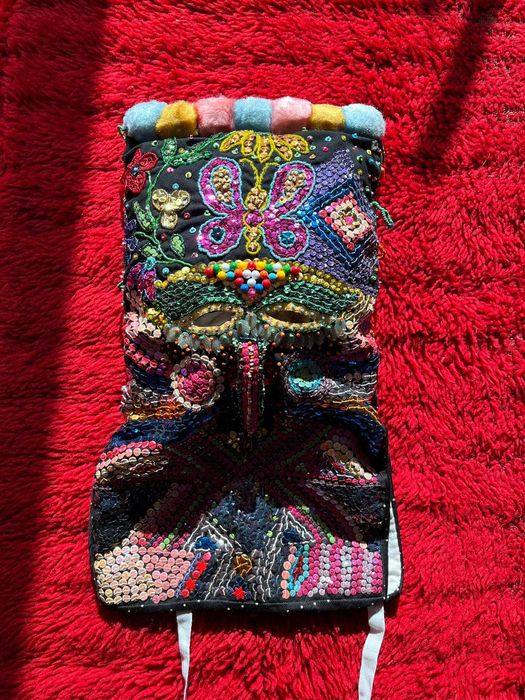 3 броя Кукерски маски Гугли.