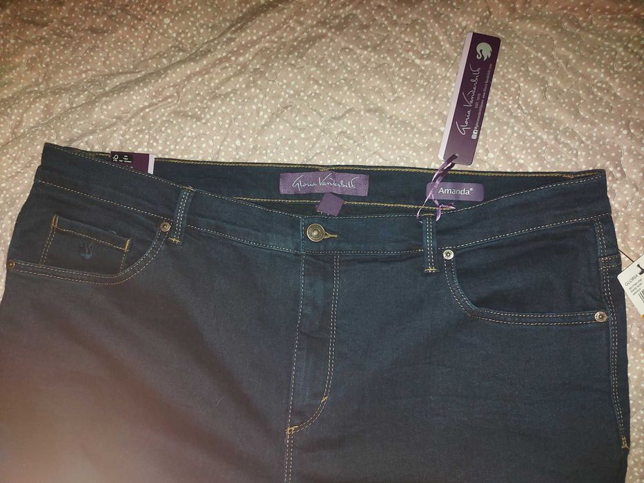 Дънки нови с етикет